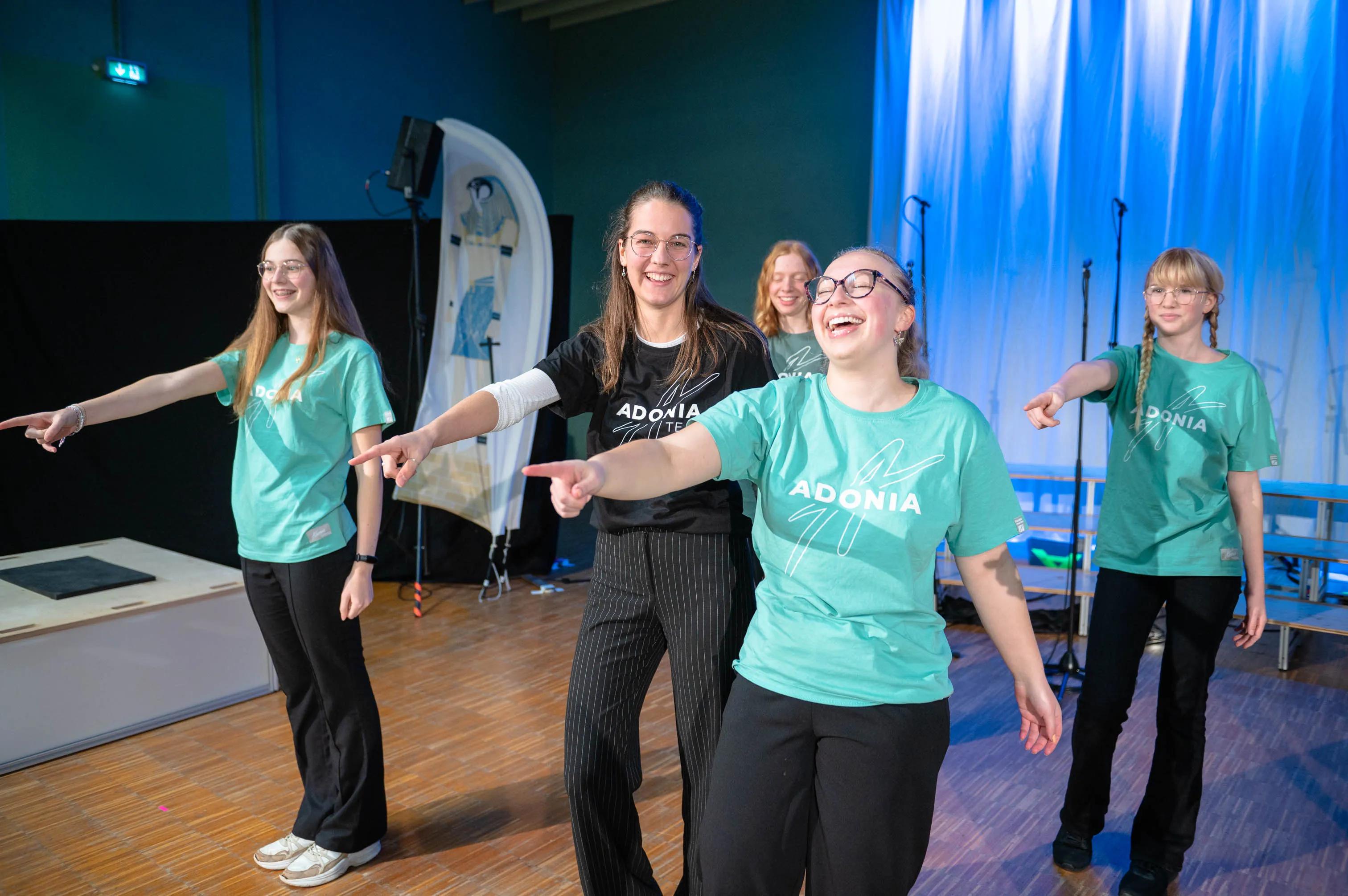 20241031_2814_Adonia_LQ