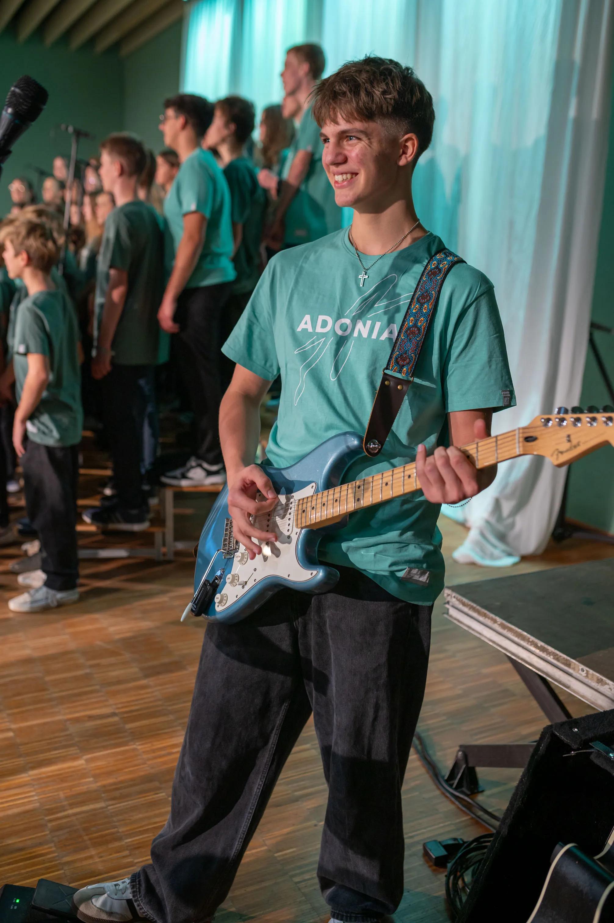 20241031_3146_Adonia_LQ