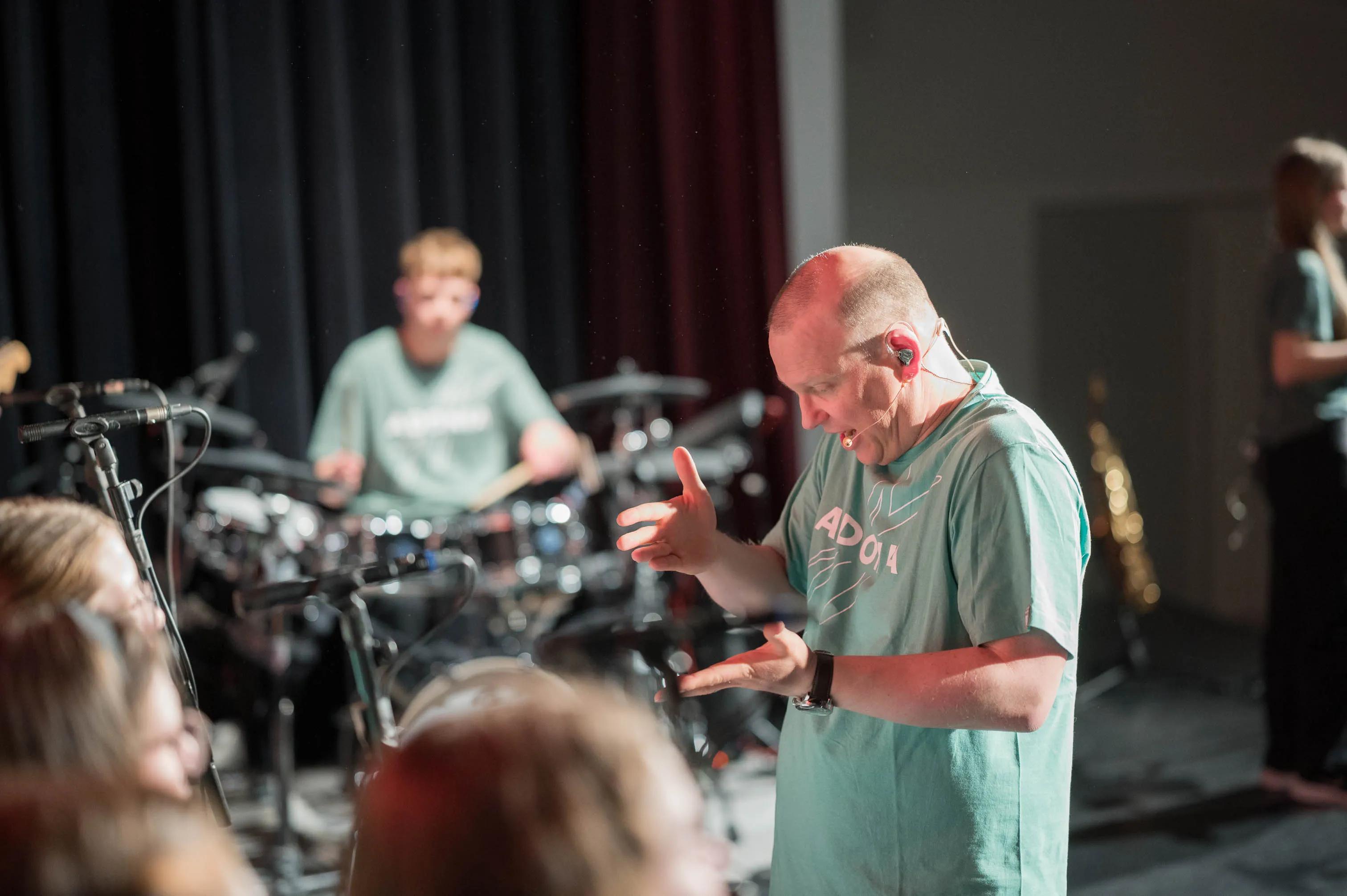 20250417_4878_Adonia_LQ